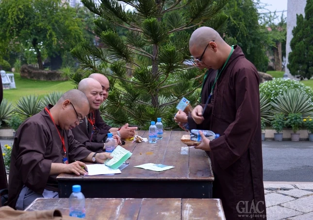 Nhap gioi truong Hue Nghiem (1).JPG