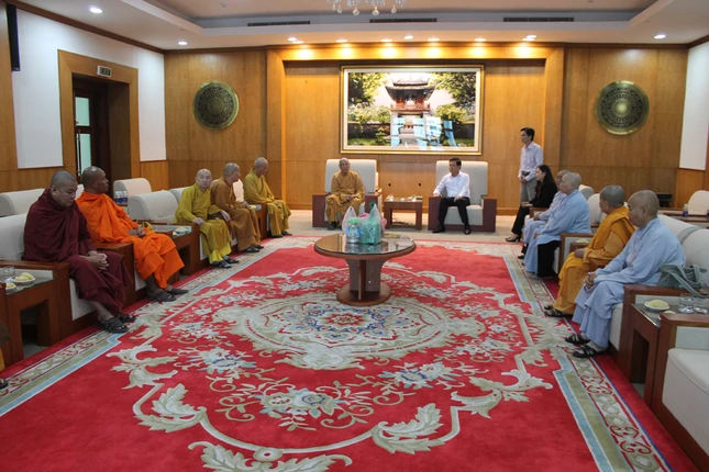 btc lam viec tinh uy.JPG