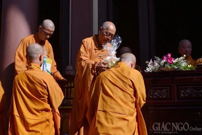 Phat thuong Gioi tu Ty kheo (10).JPG