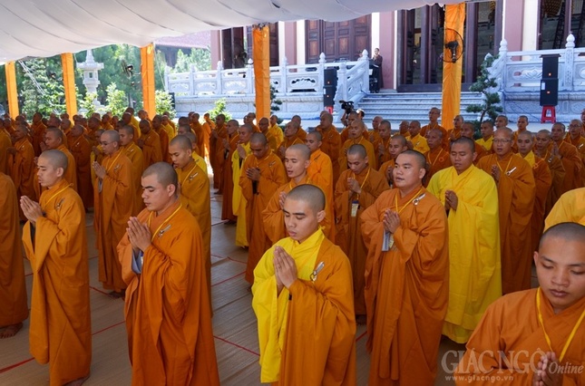 Phat thuong Gioi tu Ty kheo (4).JPG