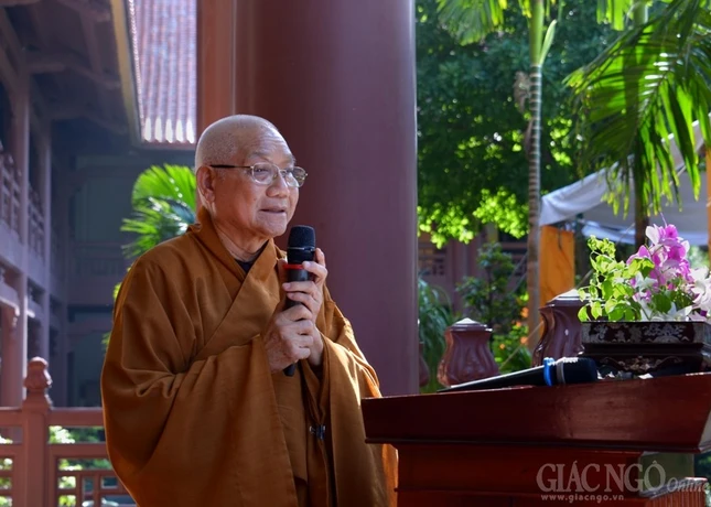 Phat thuong Gioi tu Ty kheo (5).JPG