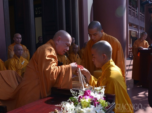 Phat thuong Gioi tu Ty kheo (7).JPG