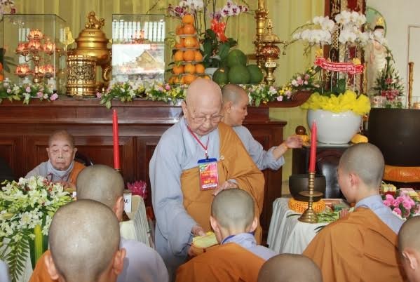 Những chuyện ghi được ở một giới trường... ảnh 2 sa-di-ni.2.jpg