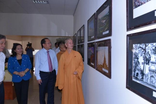 Lãnh đạo TP.HCM thăm, chúc mừng Báo Giác Ngộ ảnh 3 anh tham 3.JPG