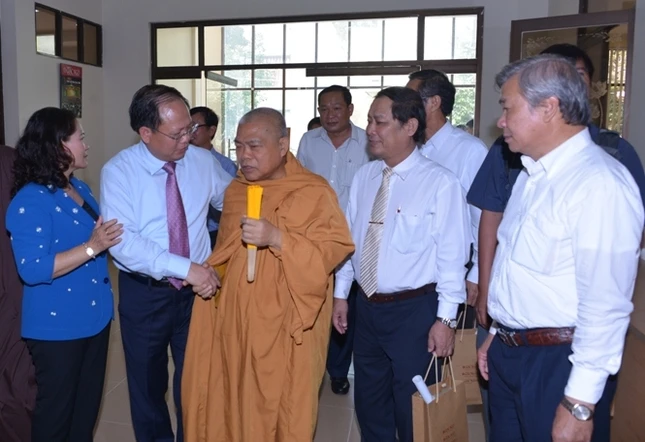 Lãnh đạo TP.HCM thăm, chúc mừng Báo Giác Ngộ ảnh 8 anh tham 11.JPG