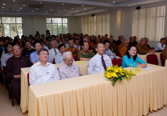 Le chinh thuc (13).JPG