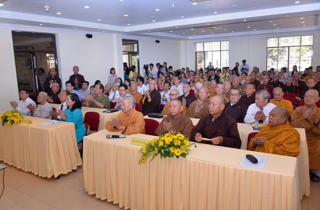 Le chinh thuc (8).JPG