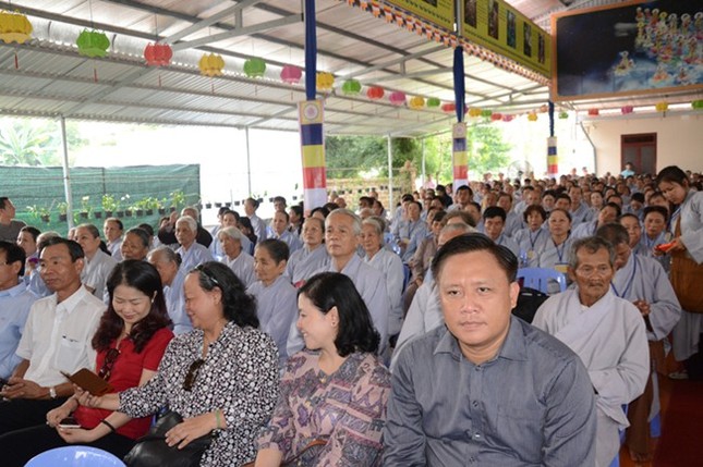 Chủ tịch nước dự lễ kỷ niệm Phật thành đạo ảnh 5 chutich nuoc 3.jpg