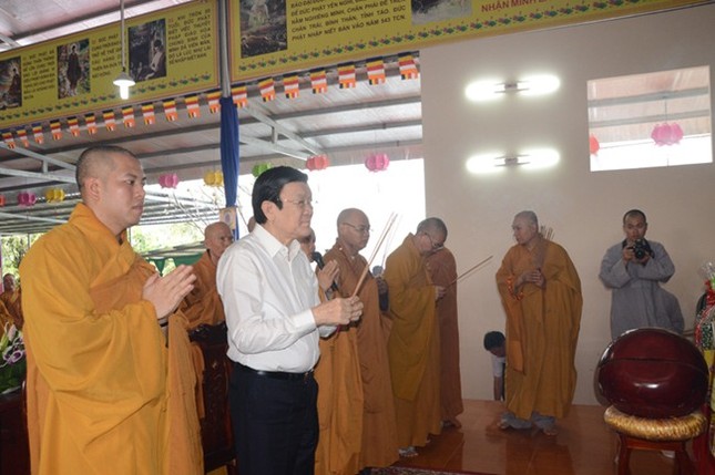 Chủ tịch nước dự lễ kỷ niệm Phật thành đạo ảnh 3 chutich nuoc 4.jpg