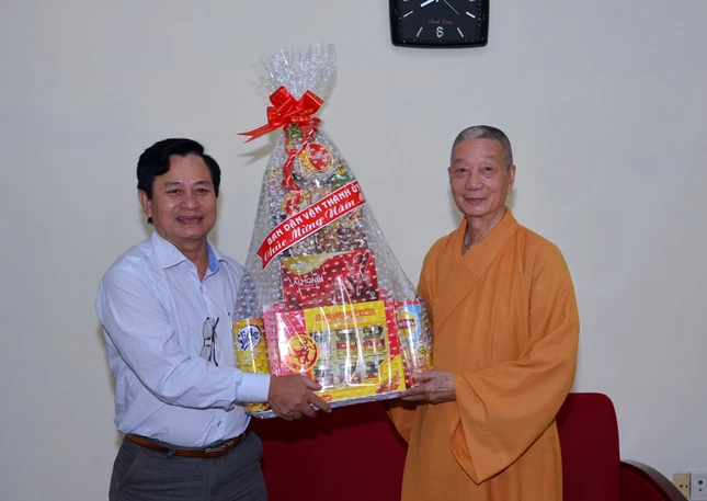 Ban Dan Van chuc Tet Binh Than BGN (2).JPG