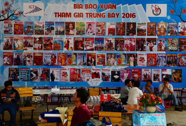 TP.HCM: Khai mạc Đường báo xuân 2016 ảnh 4 ttung-baoxuan-2-1453723173.jpg