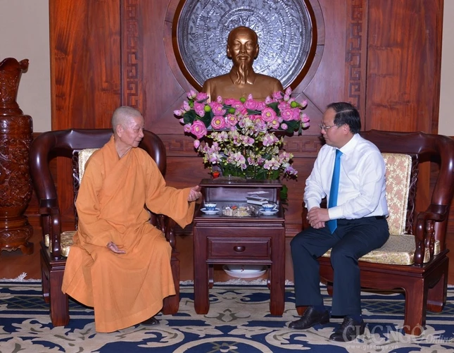HT tao thap - ChucTet Thanh Uy (18).JPG