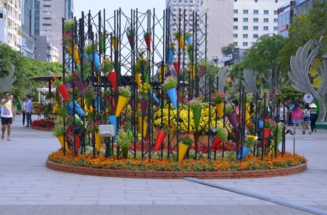 ĐHoa Nguyen Hue - chieu 28 Tet (4).JPG