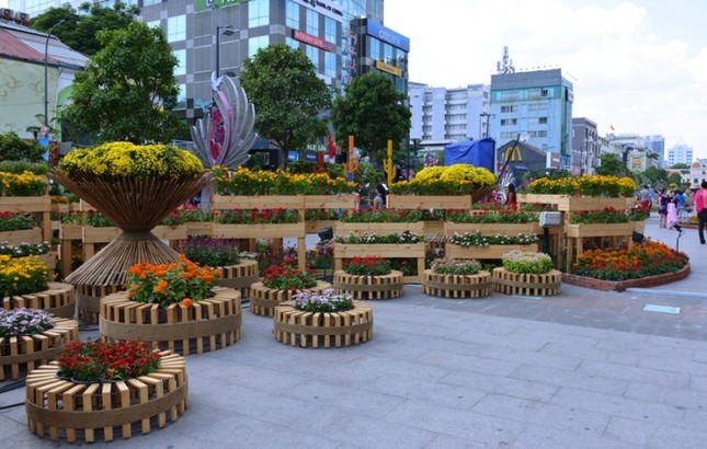 ĐHoa Nguyen Hue - chieu 28 Tet (7).JPG