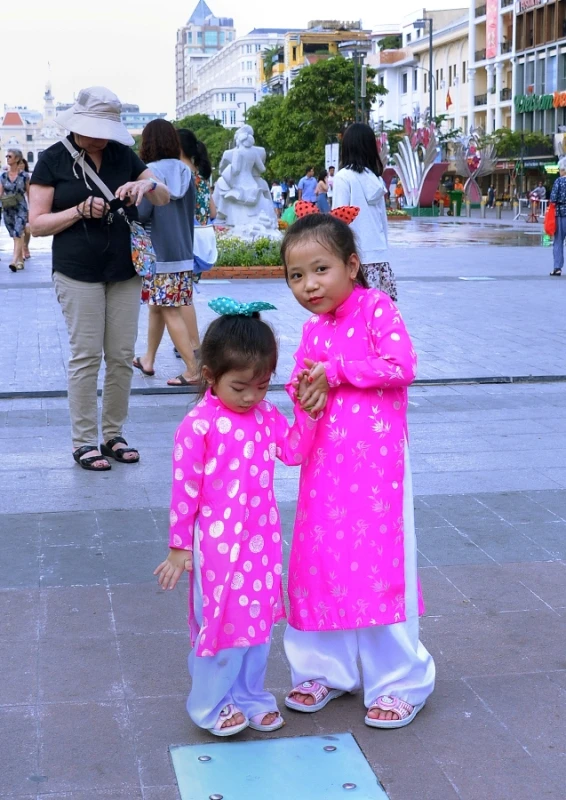 ĐHoa Nguyen Hue - chieu 28 Tet (8).JPG