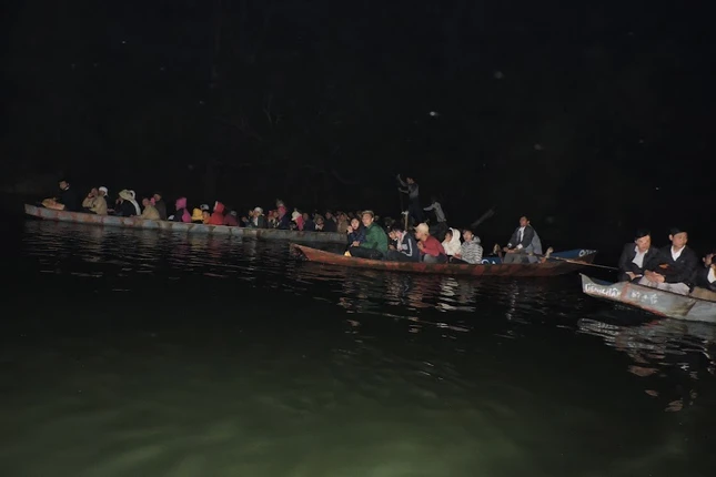 Ghi chép: Chen chúc dự hội chùa Hương ảnh 4 DSCN8305.JPG