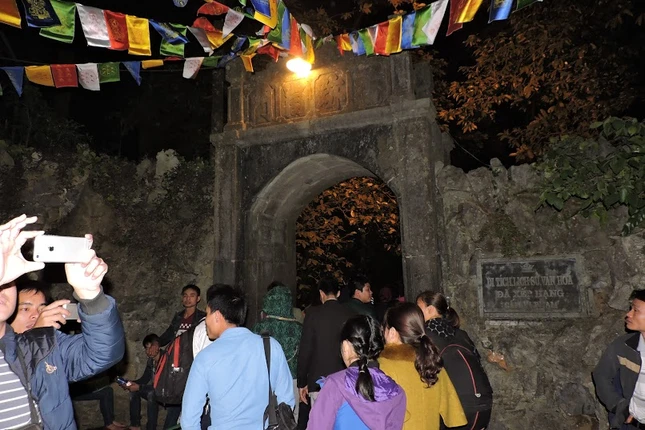 Ghi chép: Chen chúc dự hội chùa Hương ảnh 2 DSCN8362.JPG