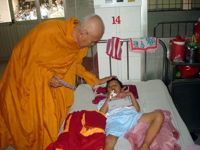 Tịnh xá Ngọc Thành từ thiện đầu xuân ảnh 1 hoangham.JPG