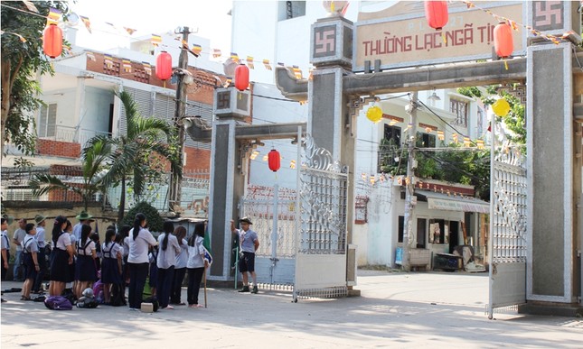 Đầu năm, người trẻ rủ nhau đi 10 chùa ảnh 6 6hh.jpg