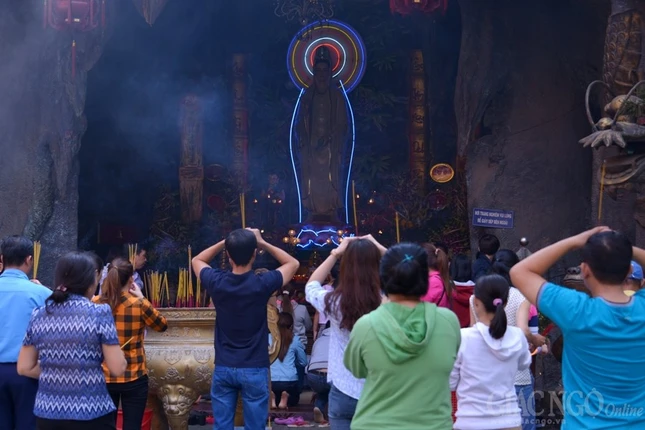 Ram thang Gieng (1).JPG