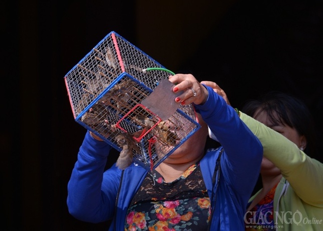 Ram thang Gieng (3).JPG