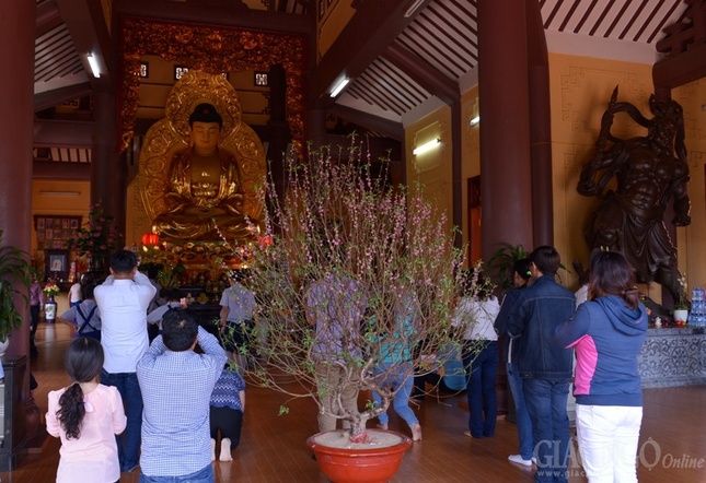 Ram thang Gieng (4).JPG