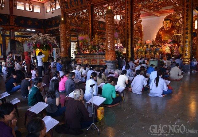 Ram thang Gieng (5).JPG