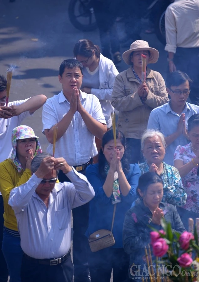 Ram thang Gieng (8).JPG