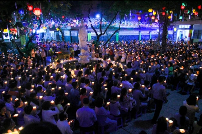 TP.HCM: Chùa Từ Tân rước đèn Dược Sư cầu an ảnh 11 IMG_5337-2.jpg