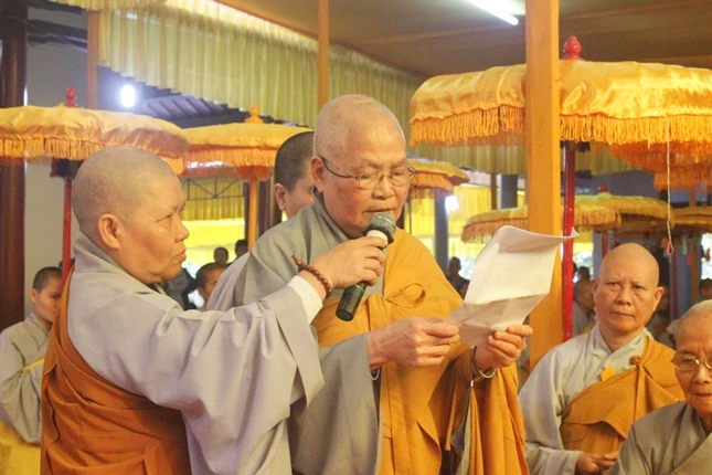 anh9. NT.Th_ch N_ Ch_n Hi_n tuy_n __c ti_u s_.jpg