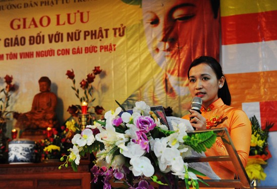 Giao lưu "Phật giáo đối với nữ Phật tử" nhân 8-3 ảnh 4 giaoluu 5.jpg