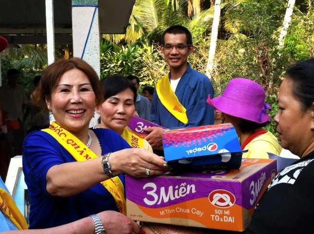 Anh bai Dong Thien.jpg