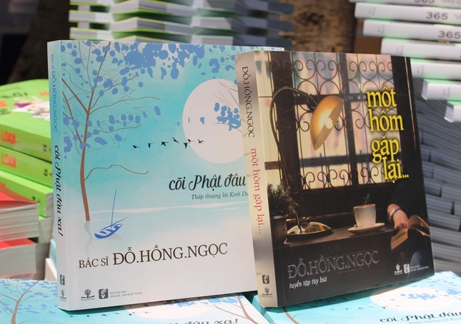 Bác sĩ Đỗ Hồng Ngọc ra mắt sách mới ảnh 3 3hn.jpg