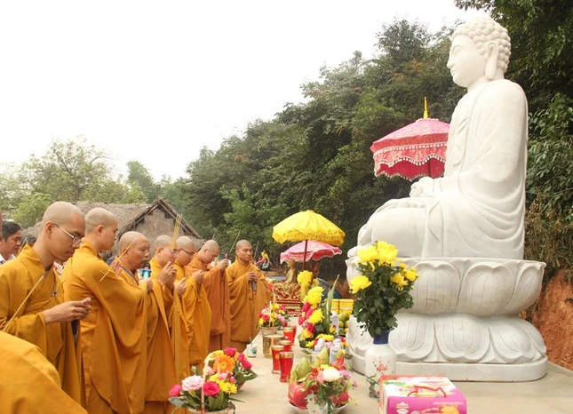 An vị tôn tượng Bổn Sư tại TV.Trúc Lâm Yên Thành ảnh 1 anvi1.jpg