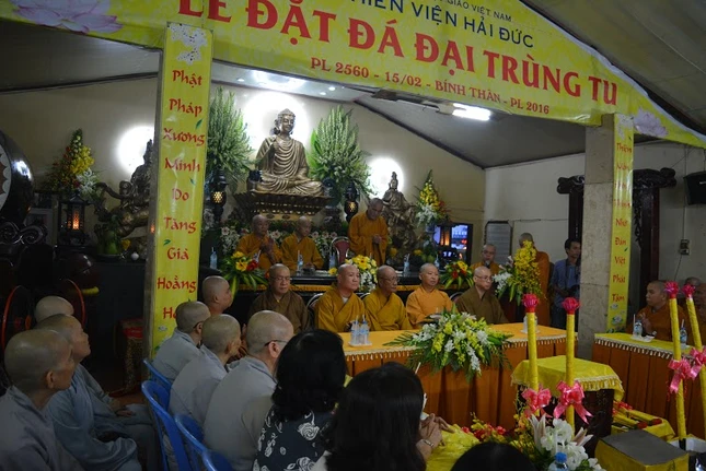 TP.HCM: Lễ đặt đá trùng tu thiền viện Hải Đức ảnh 2 chua hd 3.jpg
