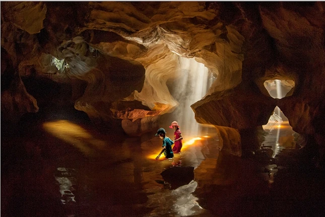 VE VOI THIEN NHEN- ng ba hao.jpg