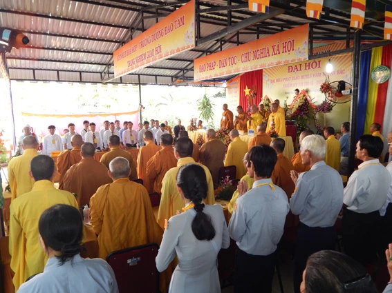 3- Quang canh dai hoi.jpg