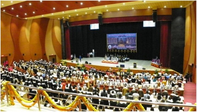 Ấn Độ: Tăng Ni du học sinh VN tốt nghiệp ảnh 2 3.jpg