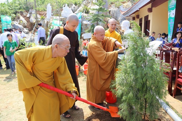 Cao Bằng: Đại lễ cầu siêu các anh hùng liệt sĩ ảnh 11 1 causieu 10.jpg