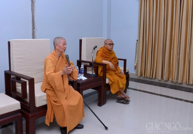 Khao sat va Hop tai HVPG LMX- ngay 23-4 (12).JPG