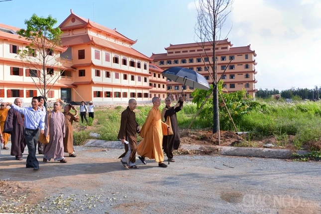 Khao sat va Hop tai HVPG LMX- ngay 23-4 (2).JPG