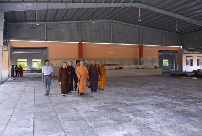 Khao sat va Hop tai HVPG LMX- ngay 23-4 (7).JPG