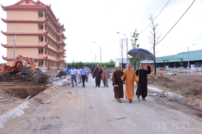 Khao sat va Hop tai HVPG LMX- ngay 23-4 (9).JPG