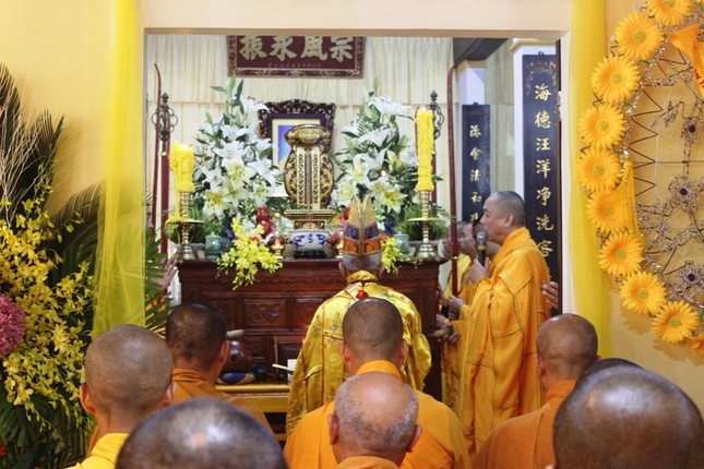 TT-Huế: Lễ nhập tháp cố Đại lão HT.Thích Chánh Trí ảnh 1 1.jpg