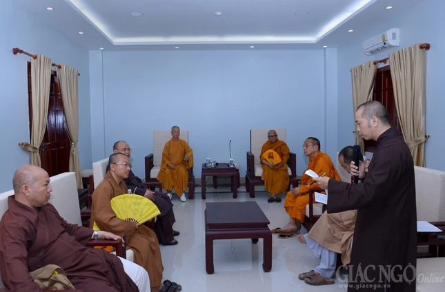 Khai kinh - Sam hoi - Hop (15).JPG