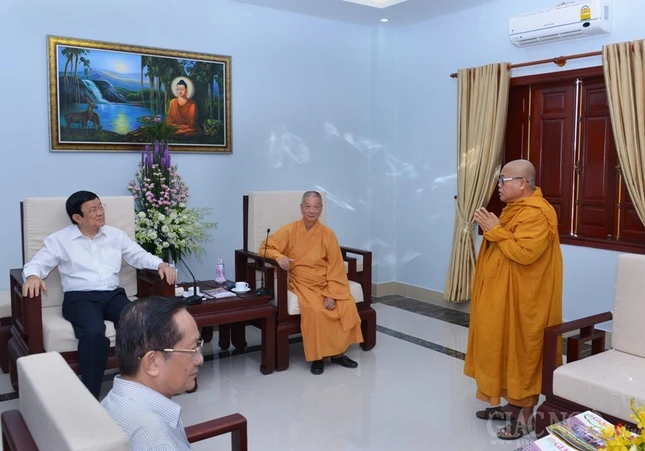 Ong truong Tan Sang tham HVPG (13).JPG