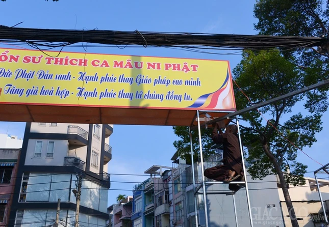 Hoc vien - VNQT ngay 13-5 (16).JPG