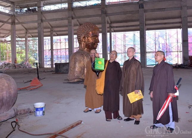 Hoc vien - VNQT ngay 13-5 (23).JPG