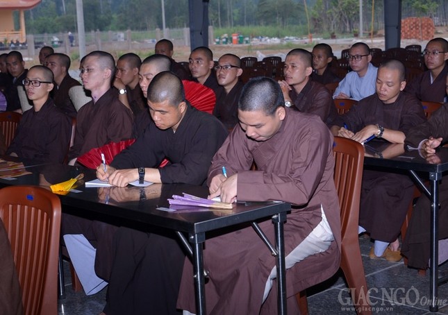 Hoc vien - VNQT ngay 13-5 (3).JPG