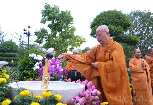 Le tam Phat - chua Hue Nghiem (11).JPG